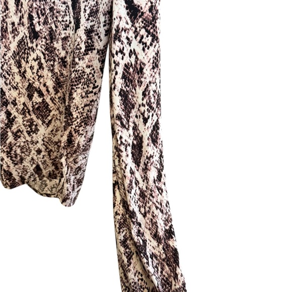 Ellen Tracy Snake Skin Pattern Blouse - Picture 3 of 5